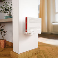 Wandhalterung & Steckdosenhalterung passend für FritzBox 6690/6591 Cable | Router Halterung zur Wandmontage | Schraubenlose Befestigung mit Netzteil-Halterung | Integriertes Kabelmanagement