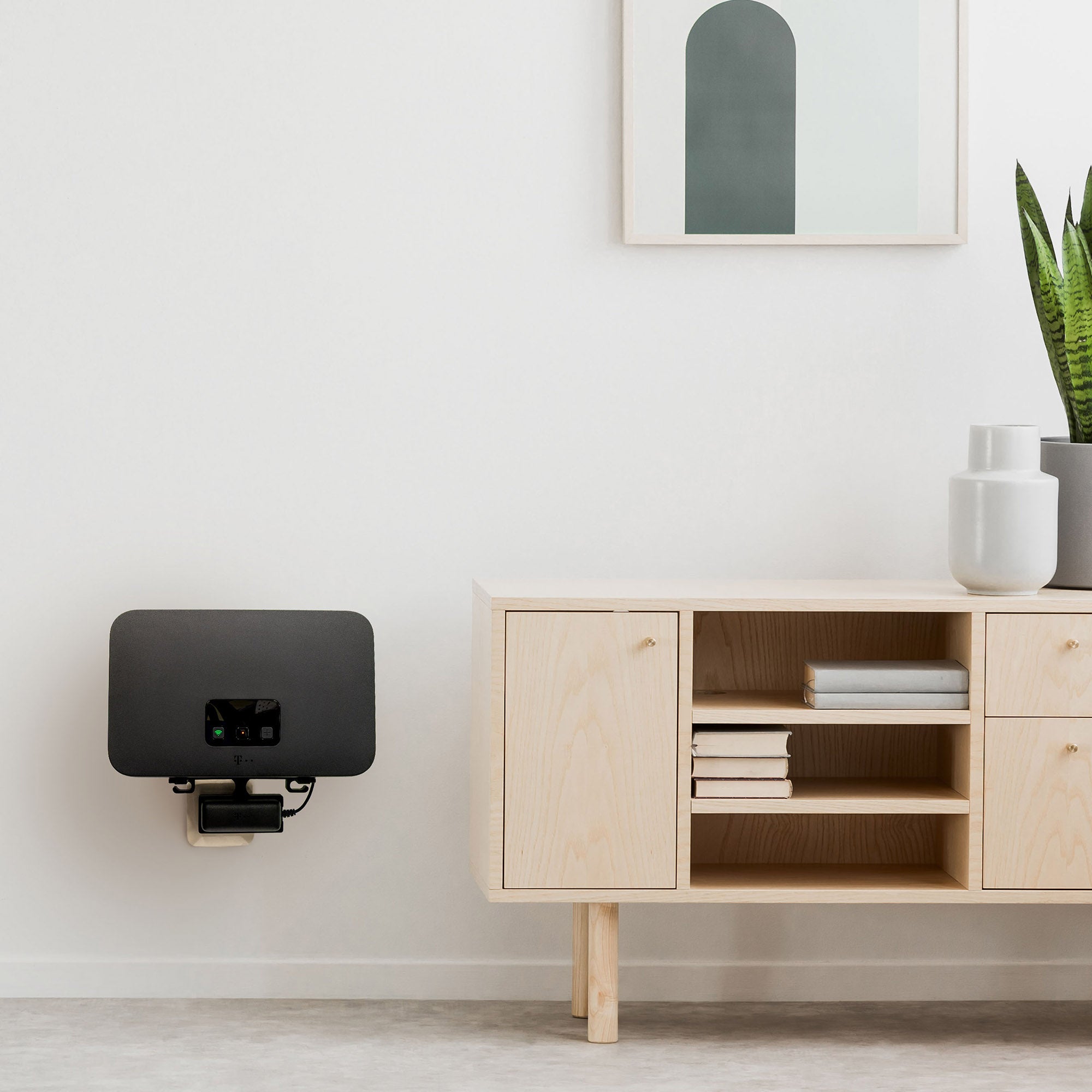 Wandhalterung Steckdosenhalterung passend für Telekom Speedport Smart 4 | 4 Plus | 4R Router | WLAN Halterung mit Kabelmanagement | Dualband Routerhalterung | Einfache Installation ohne Bohren